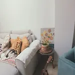 Mi Casa Es Su Casa *