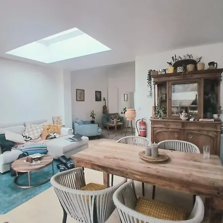 Mi Casa Es Su Casa *